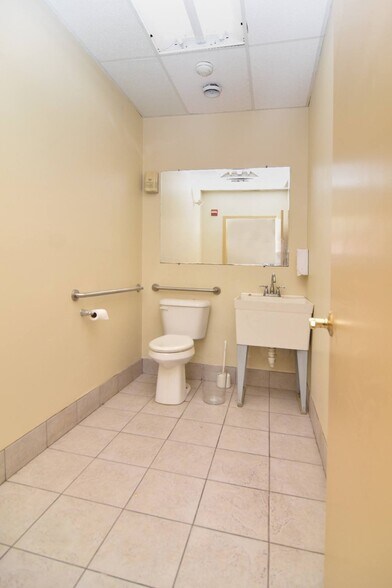 More Photos Of 862 Charles St, Providence Medical For Sale