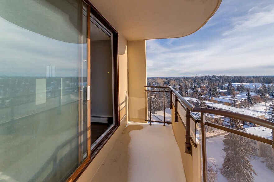More Photos Of 2105 90 Av SW, Calgary Apartments For Lease