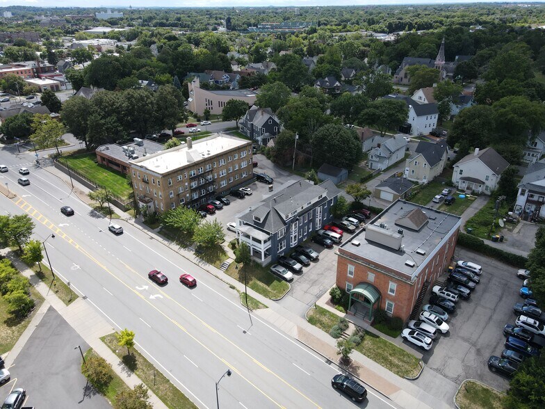 More Photos Of 189 Lake Ave, Rochester Apartments For Sale