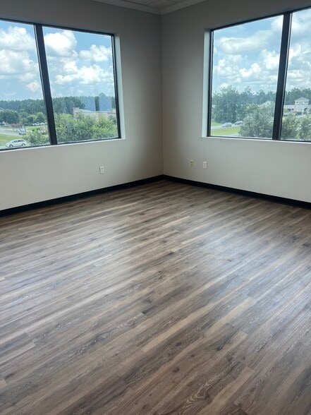 More Photos Of 135 Canal St, Pooler Medical For Lease