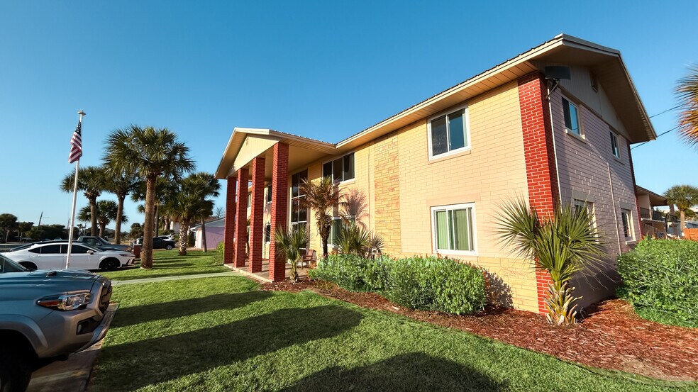More Photos Of 320 N 3rd St, Flagler Beach Apartments For Sale