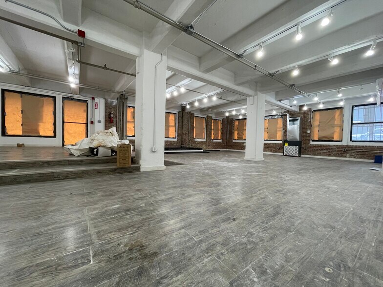 More Photos Of 58-78 Jay St, Brooklyn Office Residential For Lease