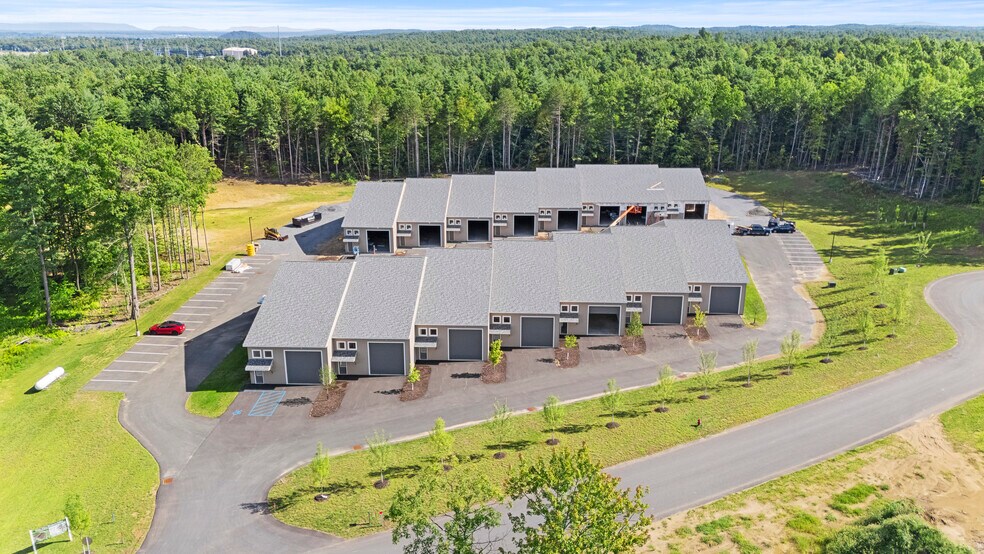 More Photos Of 12 Shenandoah Dr, Saratoga Springs Warehouse For Lease