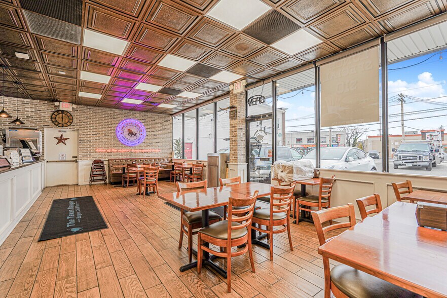 More Photos Of , Freeport General Retail For Sale