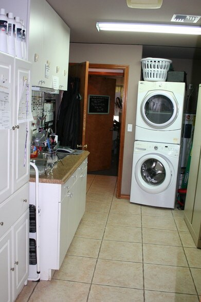 More Photos Of 1950 Keene Rd, Richland Freestanding For Lease