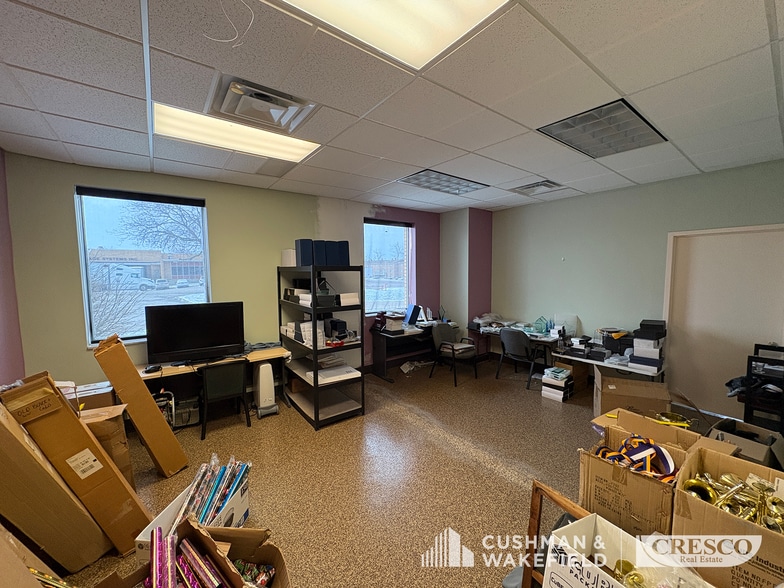 More Photos Of 9257 Midwest Ave, Garfield Heights Showroom For Sale