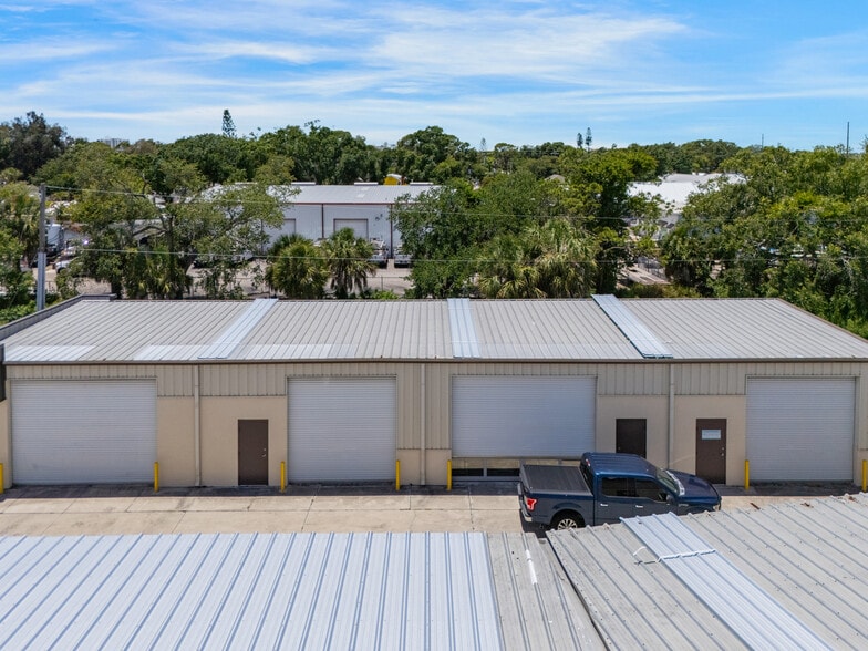 Primary Photo Of 2221 8th St, Sarasota Warehouse For Lease
