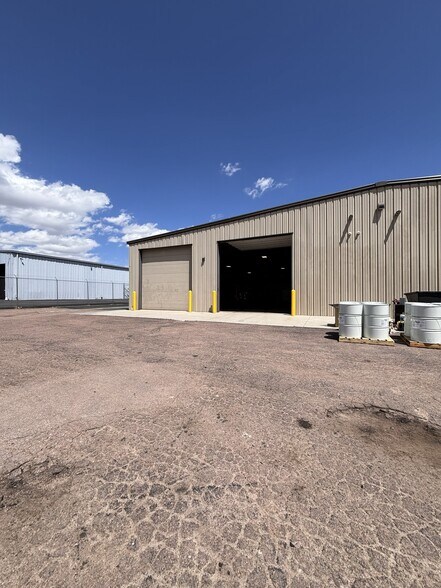 More Photos Of 1960 Victor Pl, Colorado Springs Warehouse For Lease