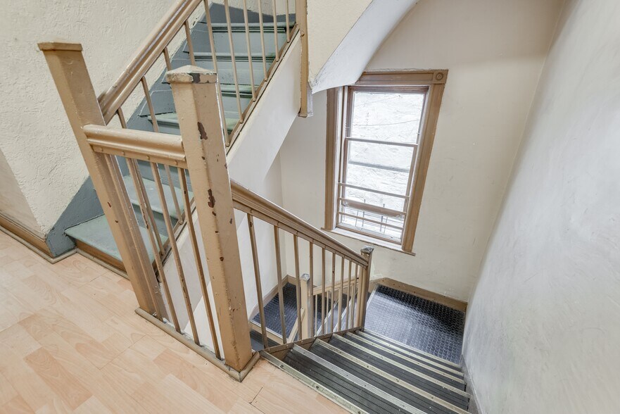 More Photos Of 925 Columbus Ave, New York Apartments For Sale