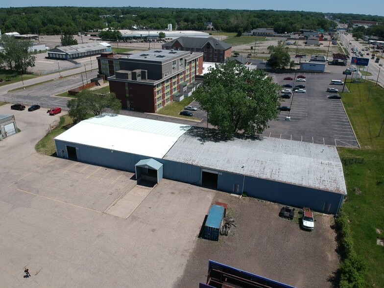 More Photos Of 322 Terminal St SW, Grand Rapids Distribution For Lease