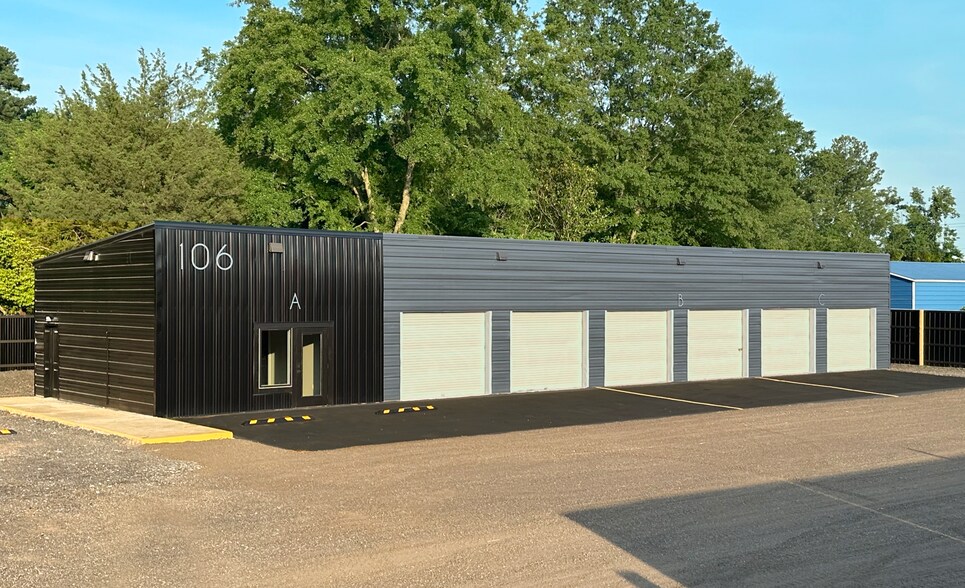 Primary Photo Of 106 Strickland Dr, Roebuck Flex For Lease