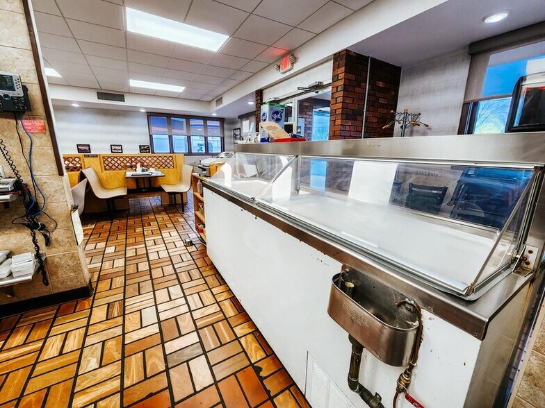 More Photos Of 75 W Carleton Rd, Hillsdale Restaurant For Sale