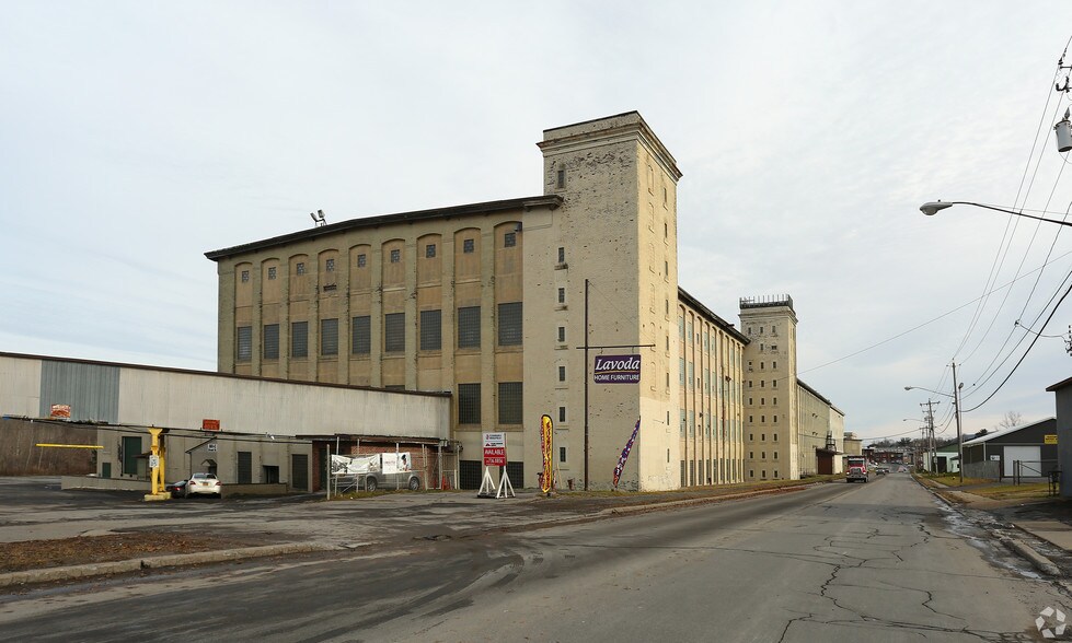 More Photos Of 901-1001 Broad St, Utica Manufacturing For Lease