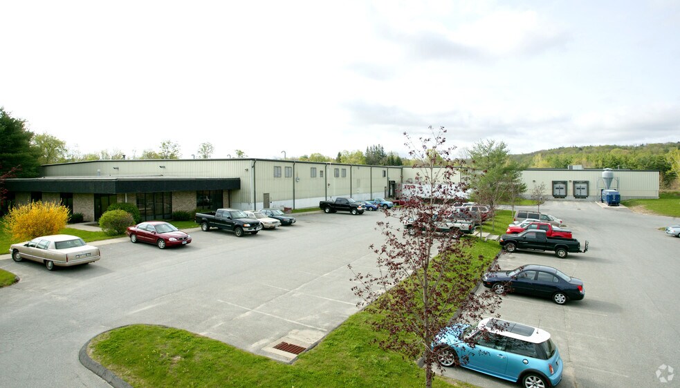More Photos Of 368 Ella Grasso Ave, Torrington Warehouse For Lease