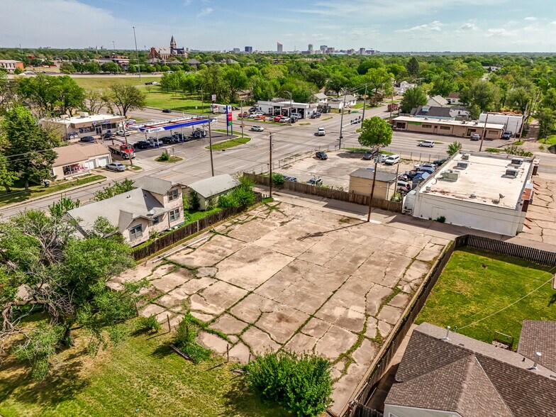 More Photos Of 1015 S Meridian Ave, Wichita Auto Repair For Sale