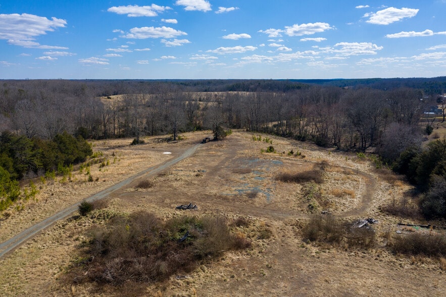 More Photos Of 2428 Richmond Rd, Troy Auto Salvage Facility For Sale