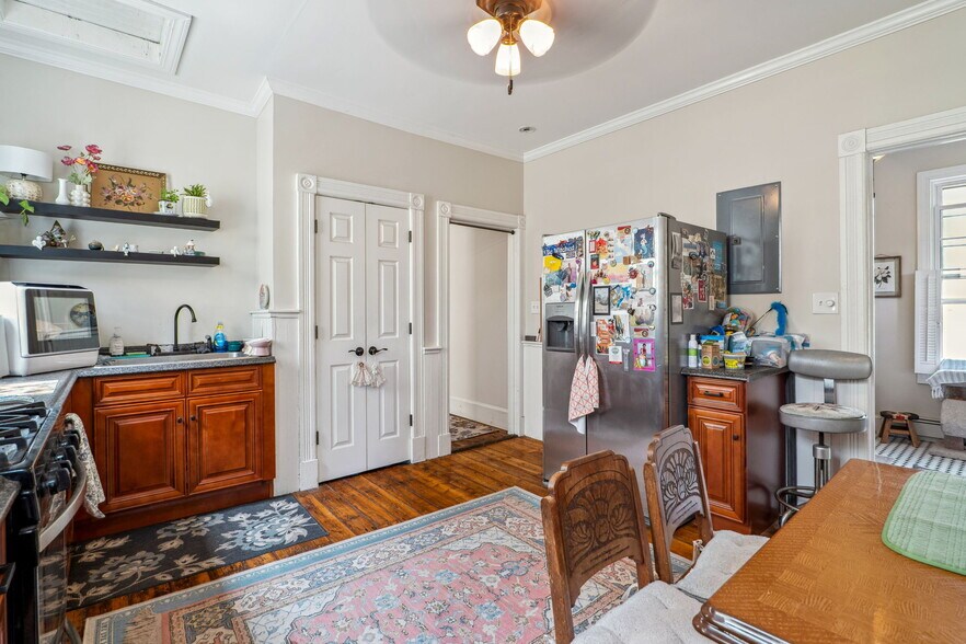 More Photos Of 462-470 2nd Ave, Troy Storefront Retail Residential For Sale