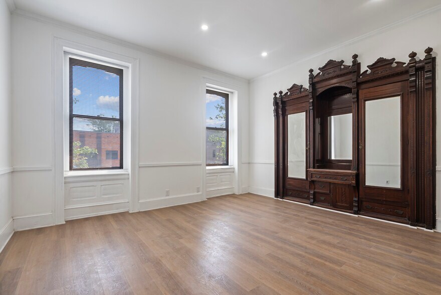 More Photos Of 1618 S Broad St, Philadelphia Apartments For Sale