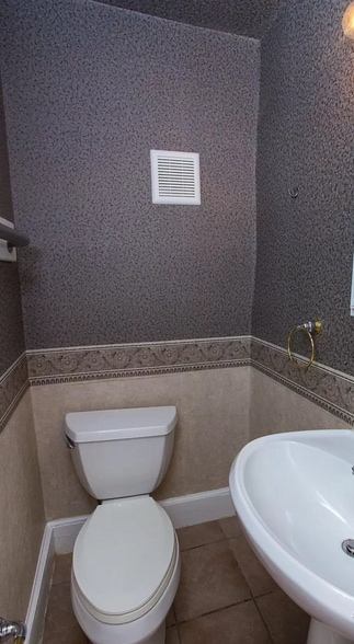 More Photos Of 245 Intendencia St, Pensacola Office Residential For Sale