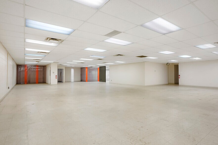 More Photos Of 1900 W Yale Ave, Englewood Manufacturing For Sale