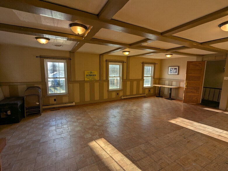 More Photos Of 17 Main St, Ballston Lake Restaurant For Lease