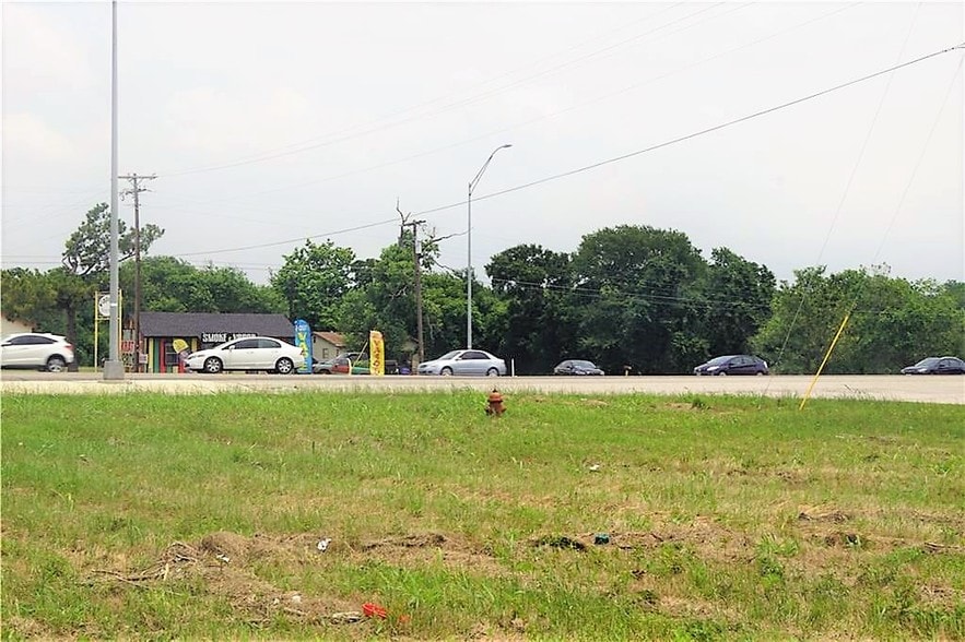 More Photos Of 300 W Highway 290 A, Elgin Land For Sale