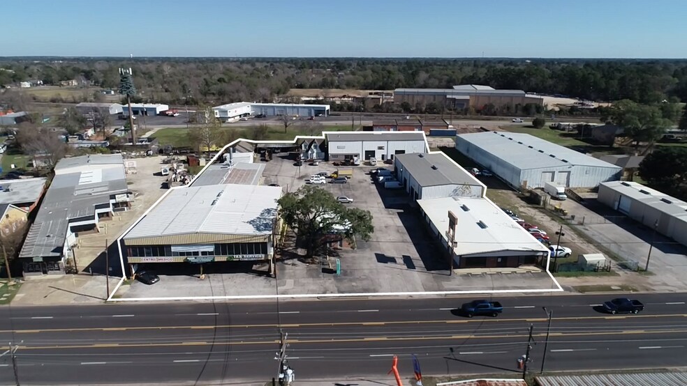 More Photos Of 610 Frazier St, Conroe Light Manufacturing For Sale