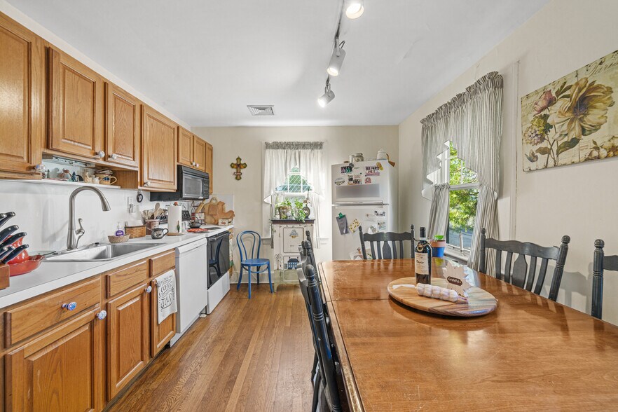 More Photos Of 691 Franklin Ave, Nutley Storefront Retail Residential For Sale