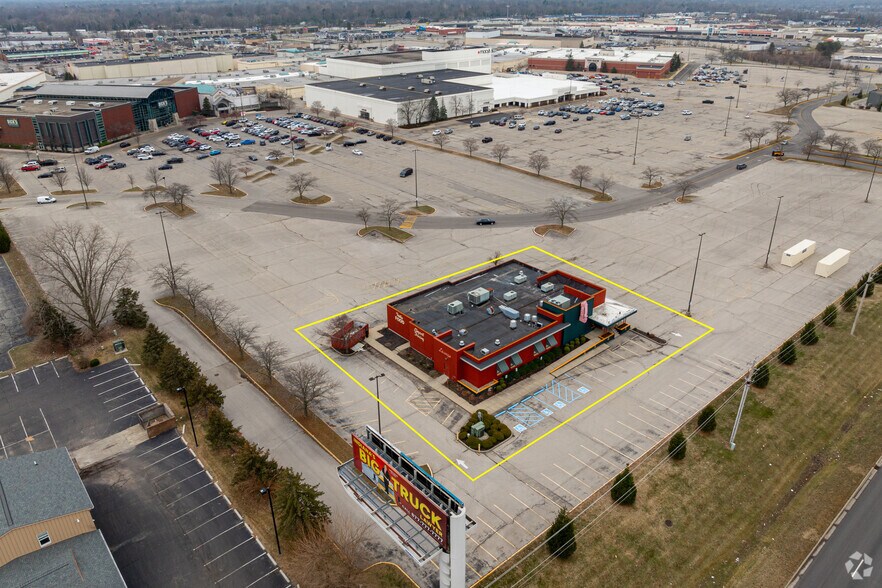 More Photos Of 6045 E 86th St, Indianapolis Restaurant For Lease