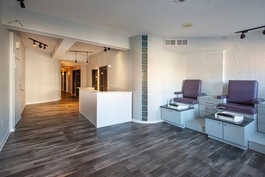 More Photos Of 140 Main St, Northampton Office For Lease