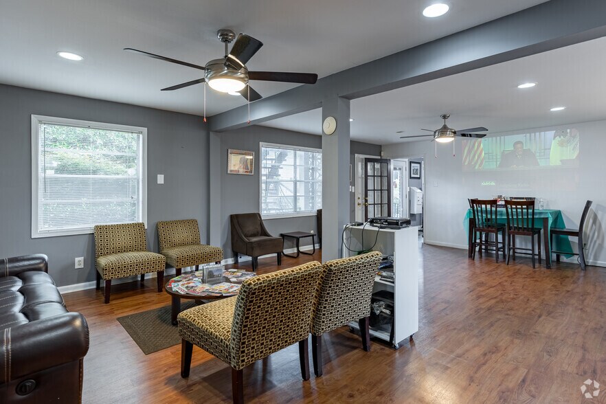 More Photos Of 1988 Plaza Ln SW, Atlanta Apartments For Sale