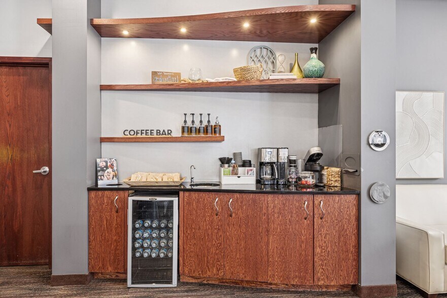 More Photos Of 3340 Sherman Ct, Eagan Medical For Sale