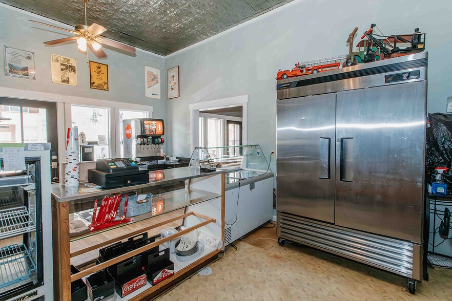 More Photos Of 807 Main St, Ouray Flex For Sale