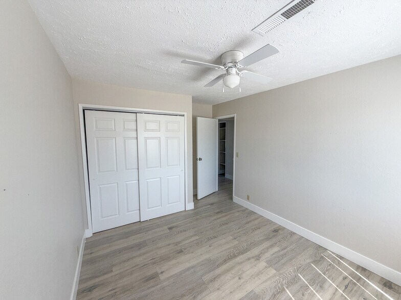 More Photos Of 126 E 1st North St, Mesquite Multifamily For Sale