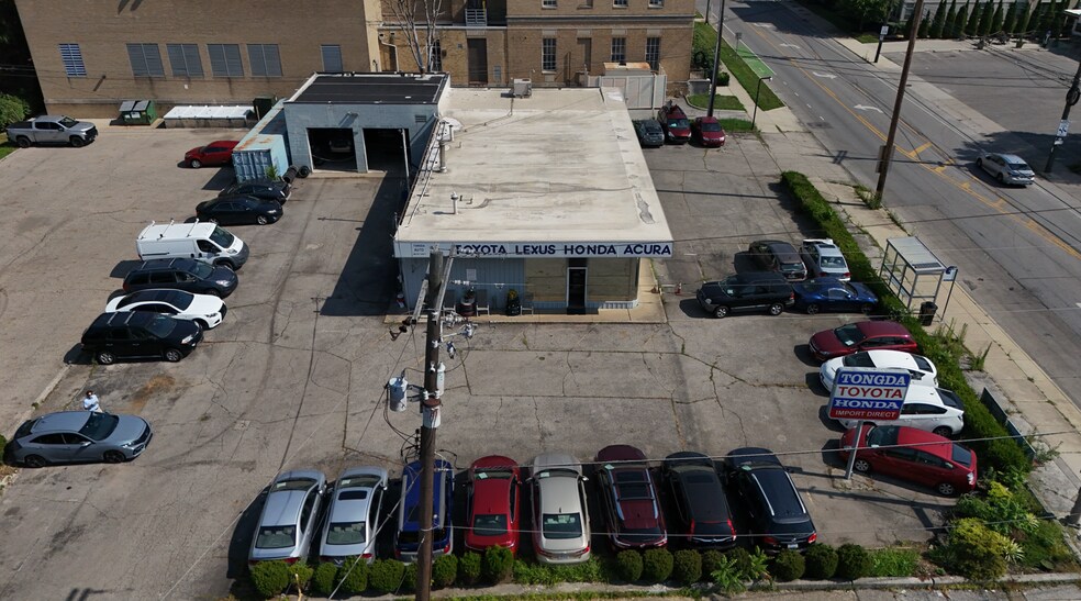 More Photos Of 3395 Indianola Ave, Columbus General Retail For Sale