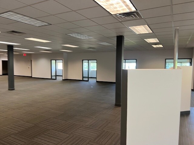 More Photos Of 2985 S Ridge Rd, Green Bay Medical For Lease