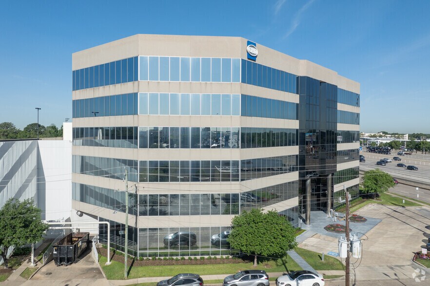 More Photos Of 11451 Katy Fwy, Houston Office For Lease