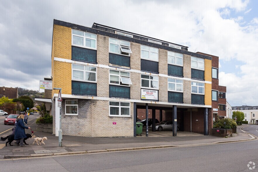 Alma Rd, Reigate, SRY RH2 0AX Office