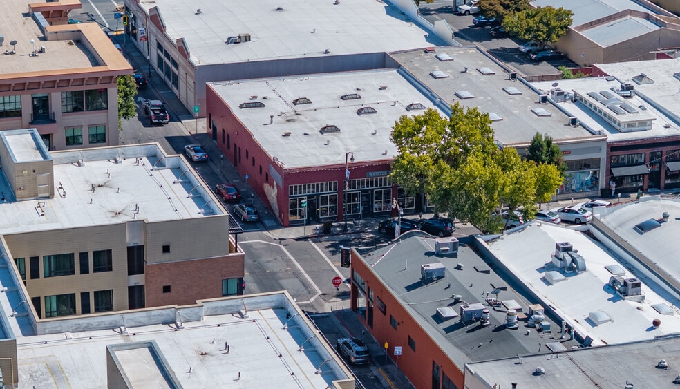More Photos Of 130 4th St, Santa Rosa Storefront For Sale