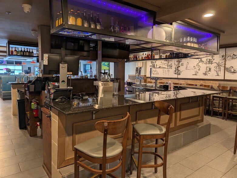 More Photos Of 1062 Main St, Holden Restaurant For Sale