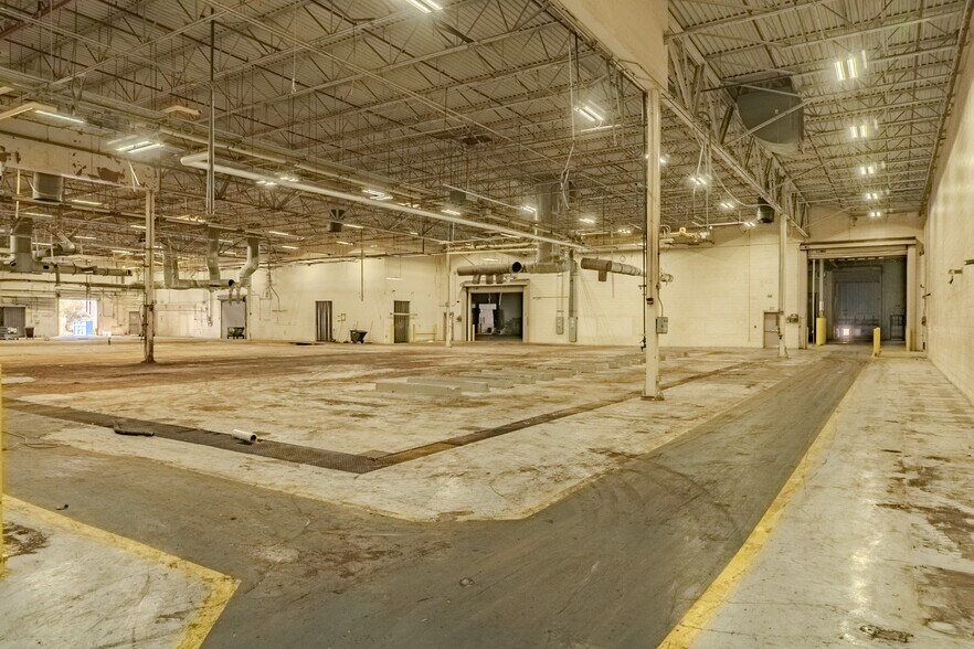More Photos Of 4611 Wiseman Blvd, San Antonio Manufacturing For Sale
