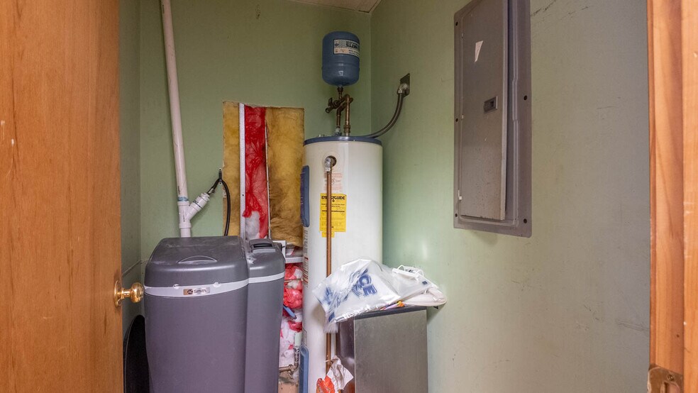 More Photos Of 746 US-63 Hwy, Mammoth Spring General Retail For Sale