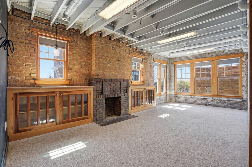 More Photos Of 1200 W Magnolia Ave, Fort Worth Office For Lease