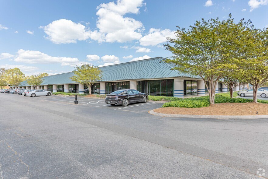 More Photos Of 1410-1418 Donelson Pike, Nashville Light Manufacturing For Lease