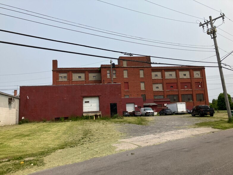 More Photos Of 588 Monroe St, Buffalo Manufacturing For Sale