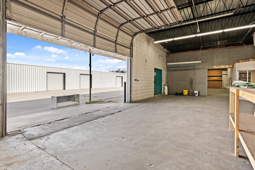 More Photos Of 3509 N 3rd St, Temple Warehouse For Sale
