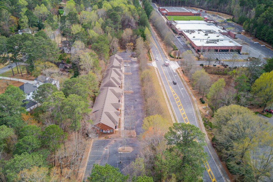 More Photos Of 10425 Old Alabama Connector Rd, Alpharetta Office For Lease