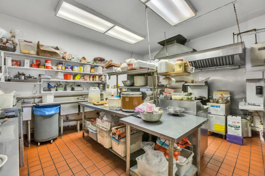 More Photos Of 3116 Stockton Blvd, Sacramento Restaurant For Sale