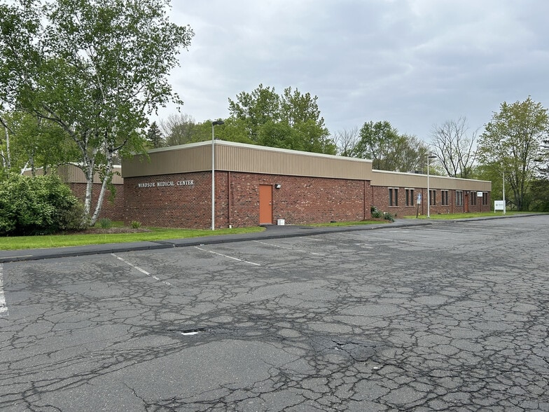 More Photos Of 74 Mack St, Windsor Medical For Sale