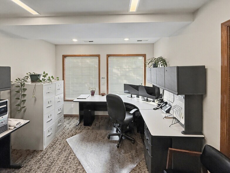 More Photos Of 1038 W Davidson Ave, Coeur d'Alene Office For Sale